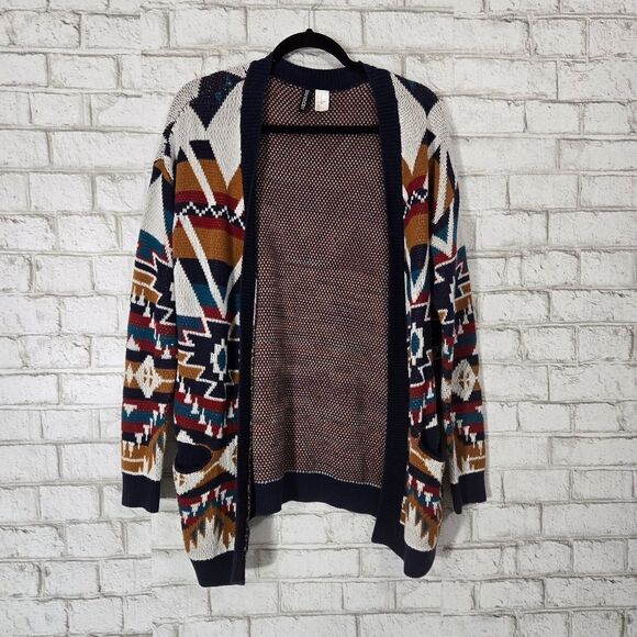 H&M Divided aztec print sweater cardigan - Picture 8 of 12